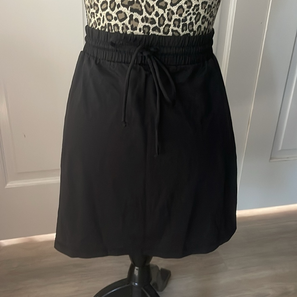 Tommy Bahama skirt /swim coverup